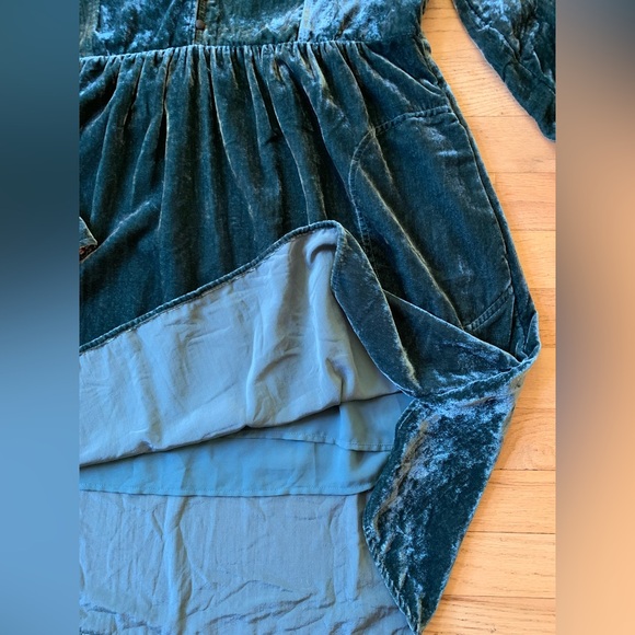 Anthropologist - Holding Horses Velvet Long Sleeve Dress in Green - Picture 6 of 8